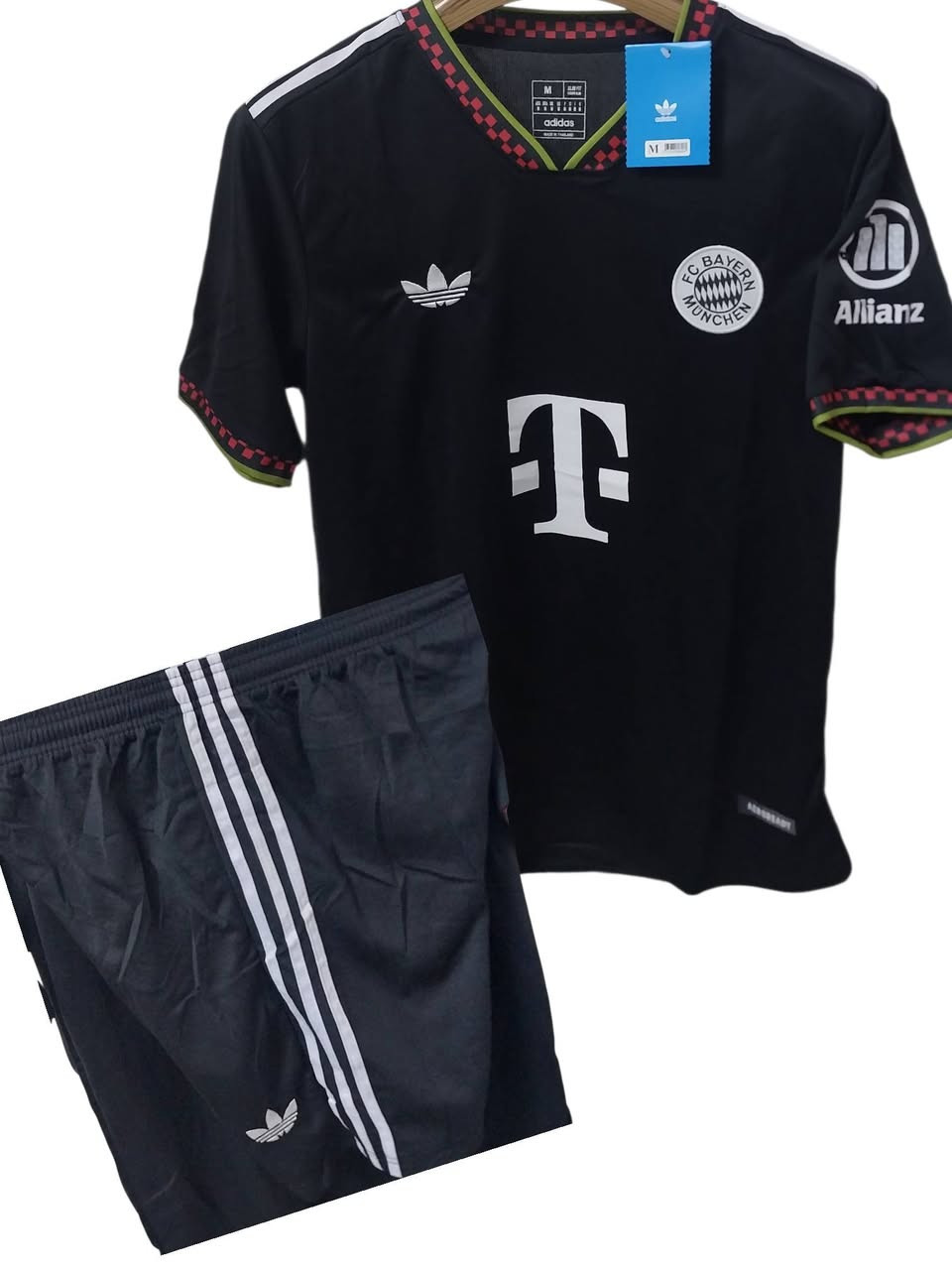 إدريس وشورت تايلندي اصلي بدون رقم قياس من Sالى XL سعر الدرزن 70الف متوفر جمله ومفرد الجمله عل خاص للحجز والاستفسار مراسله الصفحه واتساب ماسنجر ***********
