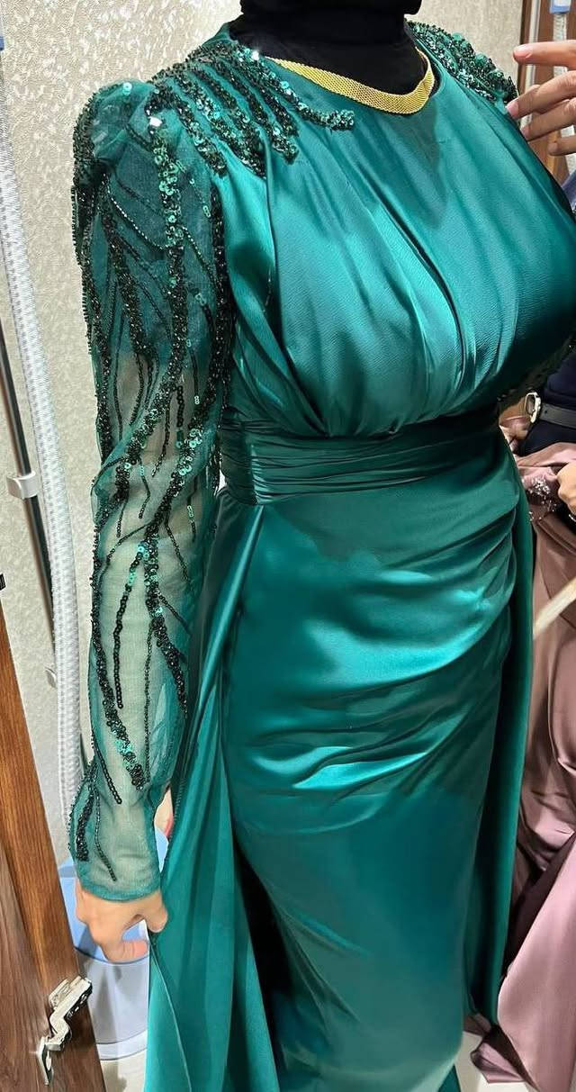 فستان قياس 40 مثل ما معروض كدامكم نظيف حيل 

السعر 40 هو وتوصيله


**إذا كنت صاحب هذا الإعلان وتريد حذفه لأي سبب، رجاءا أرسل رسالة إلى الدعم الفني**
