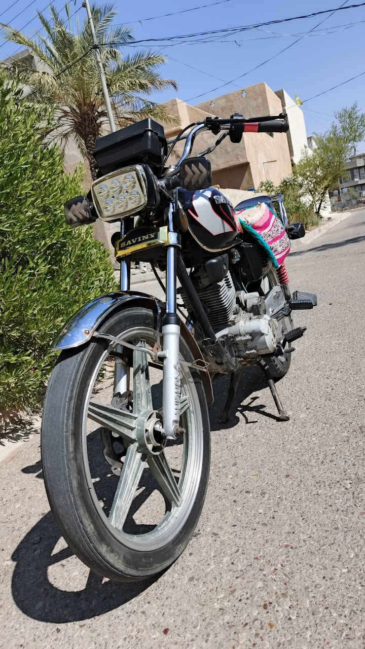 السلام عليكم
سيفان 19 محرك 150cc مال جناي ✅

دبلات شغاله اربعتهن ✅

وياله نضاف ✅

تانكي وكشن جدد ✅

المحرك صافي وكل نقص مابي 

كهربائيات كلهن شغاله عدا الدشبول عوزه واير 

وباتريه گاعد فقط 

السعر 275 قفل 

رقمي"

***********
