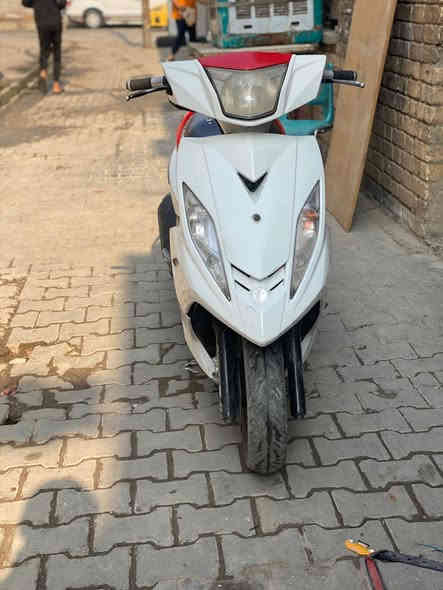 سلام عليكم جيتار ثعلب بلاديه شلعه معد فول مكينه ناعمه دراجه بيه ملاحظات خفيفه نكره شوكو متجي كهربائيات كلا شغال مكان السكان قرب كليه المامون السعر ٧٥٠ وبيه مجال ***********
