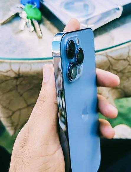 سلام عليكم أيفون 13 برو ماكس ‏الجهاز أخو الجديد بمعنى كلمة ذاكرة 256 بطارية 86 جهاز كفالة عامة وتر بروف إضافة 100% 100 كامل ملحقات المكان الناصرية المركز***********
