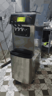 موسم خير ع جميع يارب
علي #بركة_الله
تم الفحص والتصوير في تاريخ اليوم
عارضة ايس كريم 12 بلانك
سوفت سنگل فيز استخدام مرتين فقط
نضيف جدآ
بغداد واتس اب ***********
