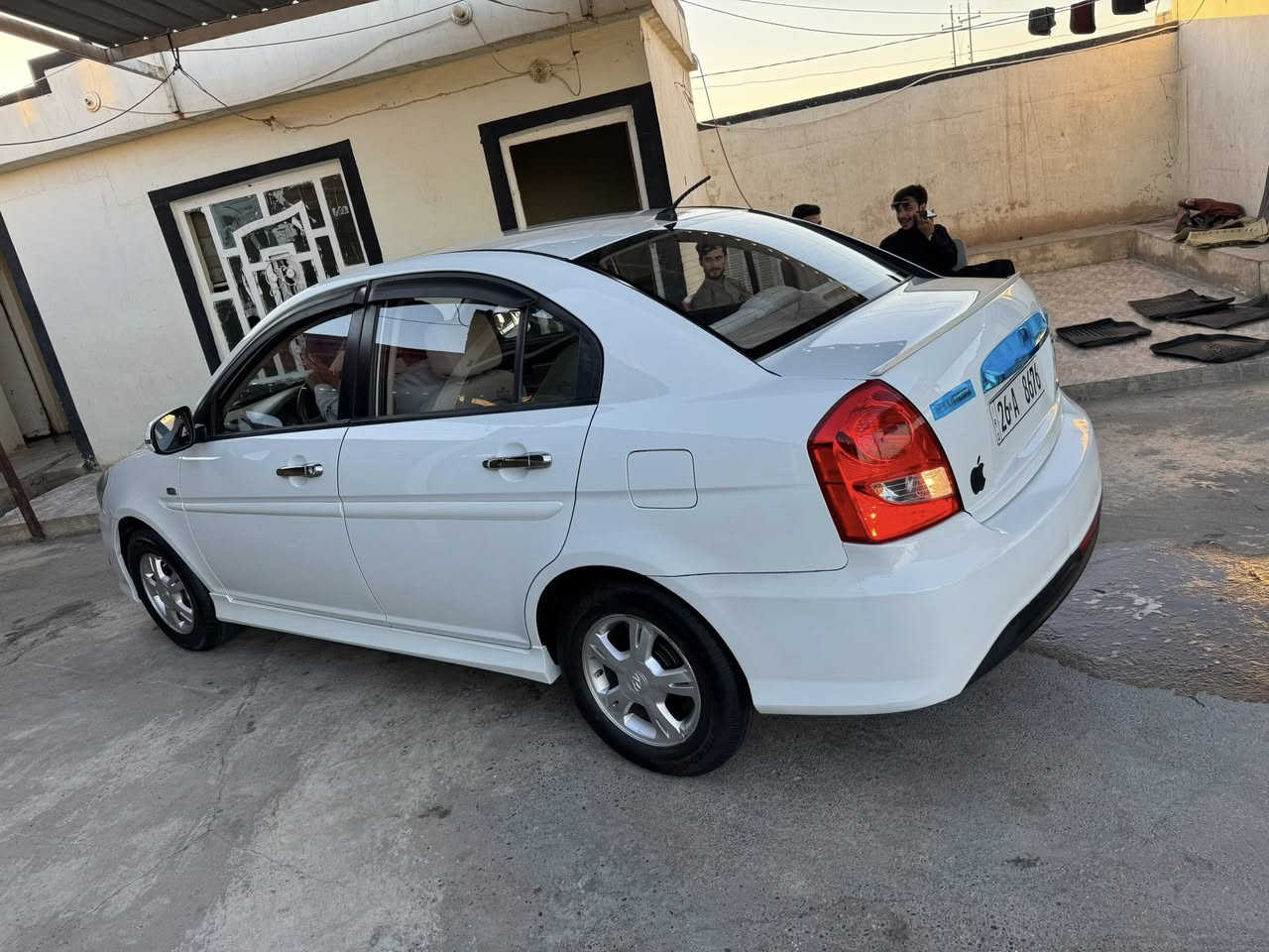 للبيع اكسنت دبدوب موديل 2011 فتحة سقف اشارة بالمرايه يدات نيكل بلاجكتور امامي محرك 16 دوش 
بدون ضرر بيها صبغ شبر بالجاملغ الخلفي يم قبق البانزين 
رقم صلاح الدين دولي ب اسمي
السعر 105 وبيها مجال 
للاستفسار اتصل 
***********
***********
