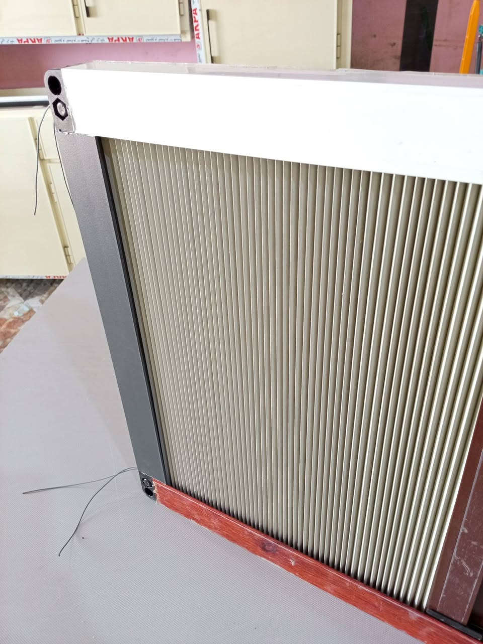 السلام عليكم 
70 الف للمتر المربع سلايت برده وتر بروف ( عازل للأتربة والامطار والرؤيه)
60 الف للمتر المربع سيم مانع حشرات( عازل للحشرات فقط)
100 الف للمتر المربع كلاسك سيم و برده معاً
العنوان البصره قضاء المدينه 
‏‪***********‬‏
‏‪***********‬‏
