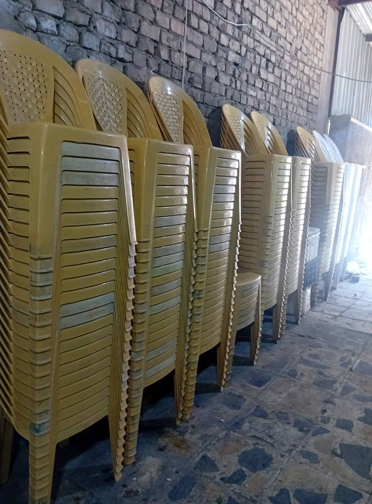 غراض طبخ للبيع قدر فافون مختلف الاحجام العدد ٢٠ طباخ ايراني العدد ١١ صحن عراوي قياس ٧٠ العدد ٥٠ صحن عراوي قياس ٦٠ العدد ٥٠ مصافي، جفاجير ،طباخ شاي كتلي شاي صحن صغير كرسي الناصر فلات العدد١٢٥ كرسي عظم عاج العدد ٥٠ الأغراض نظيفه جدا مكاني بغداد الدوره ***********بي واتساب ***********ابو عبدلله
