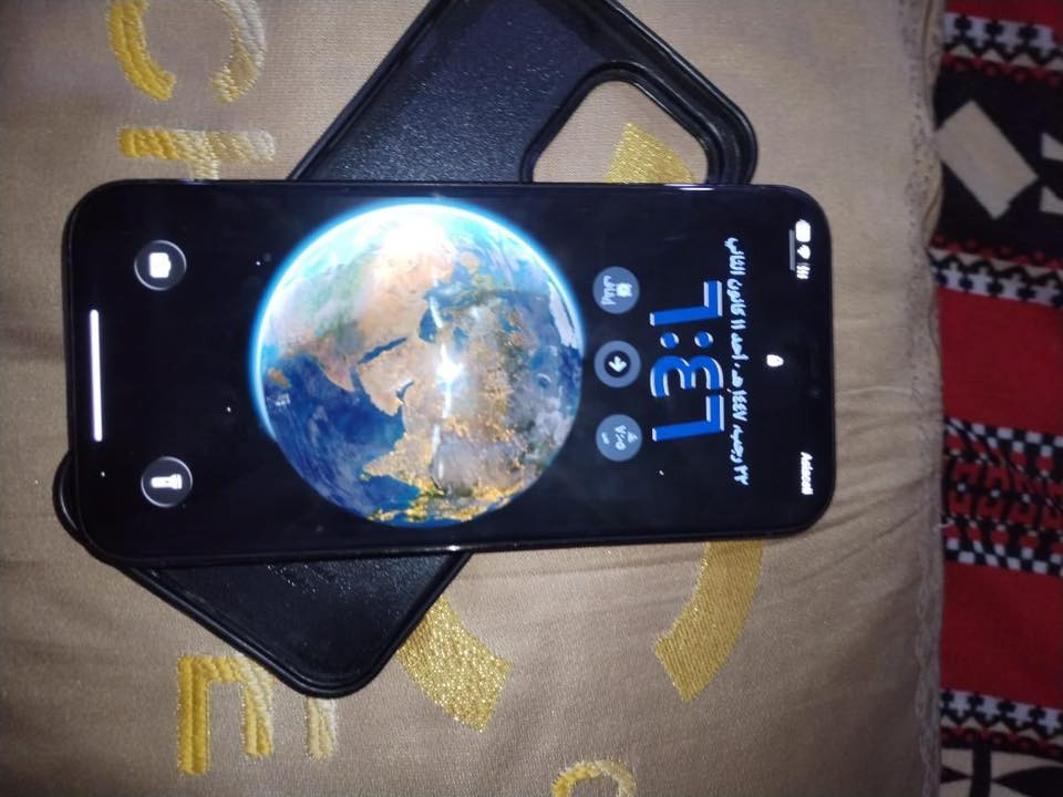 السلام عليكم شباب ايفون 12برو ماكس ثاكره 256بطاريه 94بطاريه مبدله ول بصمه وج متشتغل ول فلاش ملاحضه تصلح بس اني ممصلح ضروف الجهاز رايده به 450وبيه مجال او مراوس شعدك نزل التره ايباد فون تواصل وتساب ***********
