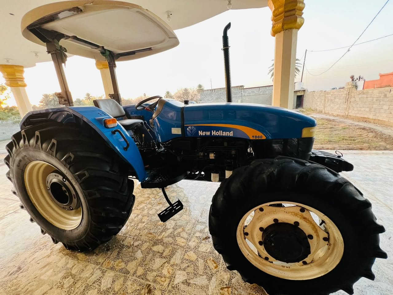 سلام عليكم مكينه للبيع موديل 2009 رقم واسط حره شرط التحويل مكينه تاير شركه جواه مكينه لا خياس لا زنجار مكينه بوضعًالشركه بس المحرك مفتوح مكينه استخدم شخصي مكينه جديده فلتر الشركه بيه لاستفسار ‭0784 819 6476‬ مكان الساحبه واسط الصويره
