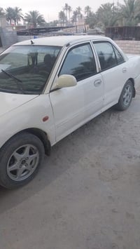 مكلف بالنشر براتون حرة للبيع موديل 2002 گير عادي رقم بغداد السيارة بلا...