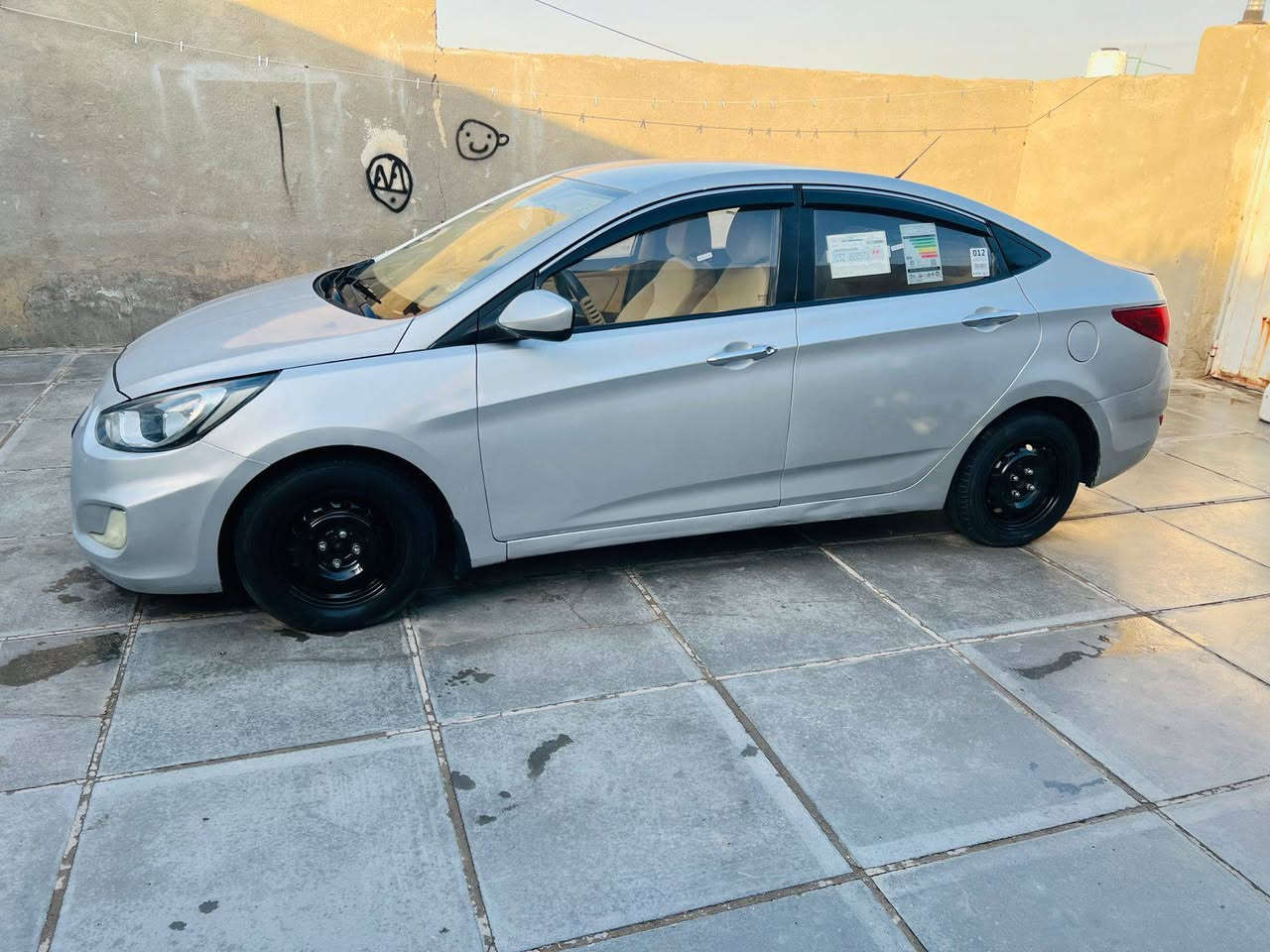 سلام عليكم البيع كسنت خليجي موديل 13بصره تحويل مباشرر السياره جاهزه مكينه وكير وحداديه  جاهزه شاشه كامره رظيه جلد حلوه سياره مكفوله ظربه بيهه رشات صبغ بصيطه مكان ناصريه سعر 77 بيهه مجال اتصل ***********،،،، ***********
