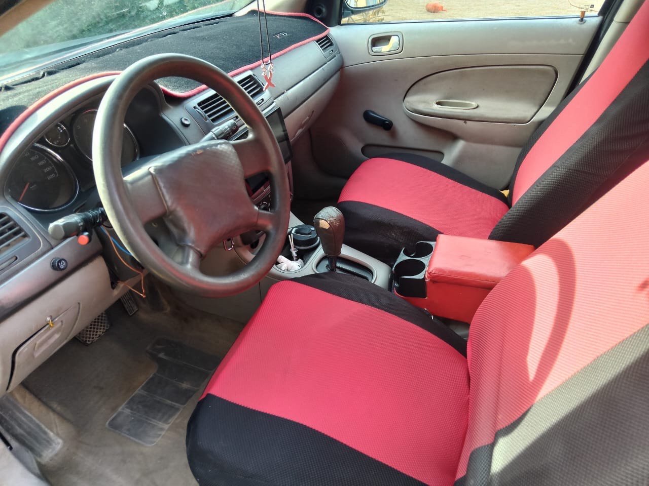 قضاء العلم 

ما هو سنة صنع السيارة؟: 
2006
ما هو موقعك الحالي لعرض السيارة للمشتريين؟: 
العراق