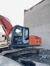 للبيع حفاره موديل2013 دخول جديد مسسه نقار جهاهزه حداديه نضيفه عداد الع...