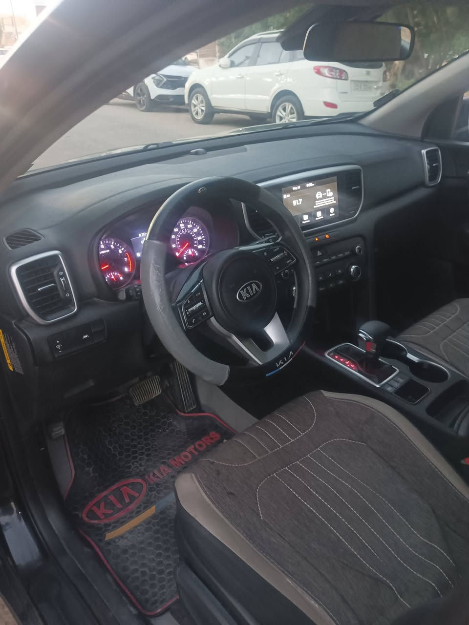 سلام عليكم كيه سبورتج امريكي موديل 20 اسود ماشيه 149 ألف رقمها اربيل باسمي سعرها 143 مكانها كربلاء المقدسة


**إذا كنت صاحب هذا الإعلان وتريد حذفه لأي سبب، رجاءا أرسل رسالة إلى الدعم الفني**