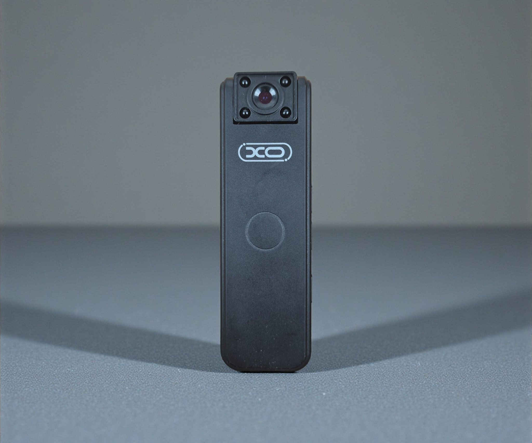 كاميرا تصوير ومغامرات❤️سعر 35الف❤️

المميزات
دقة تصويرFull HD 1080Pلتسجيل فيديو واضح.
كاميرا قابلة للدوران حتى180 درجةلمرونة في التصوير.
مزودة بـ4 لمبات رؤية ليلية بالأشعة تحت الحمراءللتصوير في الظلام.
تسجيل فيديو مع صوت بفضل الميكروفون المدمج.
بطارية مدمجة3.7V بسعة 200mAh.
زمن تسجيل يصل إلى100 دقيقة(تشغيل) و88 دقيقة فيديو فعلي.
تدعم كرت ذاكرةTF Card حتى 256GB(المرفق 32GB).
أزرار تحكم جانبية سهلة الاستخدام (تشغيل / تسجيل / رؤية ليلية).
تصميم صغير وخفيف وسهل الحمل.
شحن عبر منفذUSB – DC 5V/1A.
بلد المنشأ:الصين.
محتويات الصندوق
كاميرا تسجيل رياضية XO ZF01.
كابل شحن USB.
كرت ذاكرة32GB.
دليل الاستخدام.
علبة أصلية مختومة.


**إذا كنت صاحب هذا الإعلان وتريد حذفه لأي سبب، رجاءا أرسل رسالة إلى الدعم الفني**