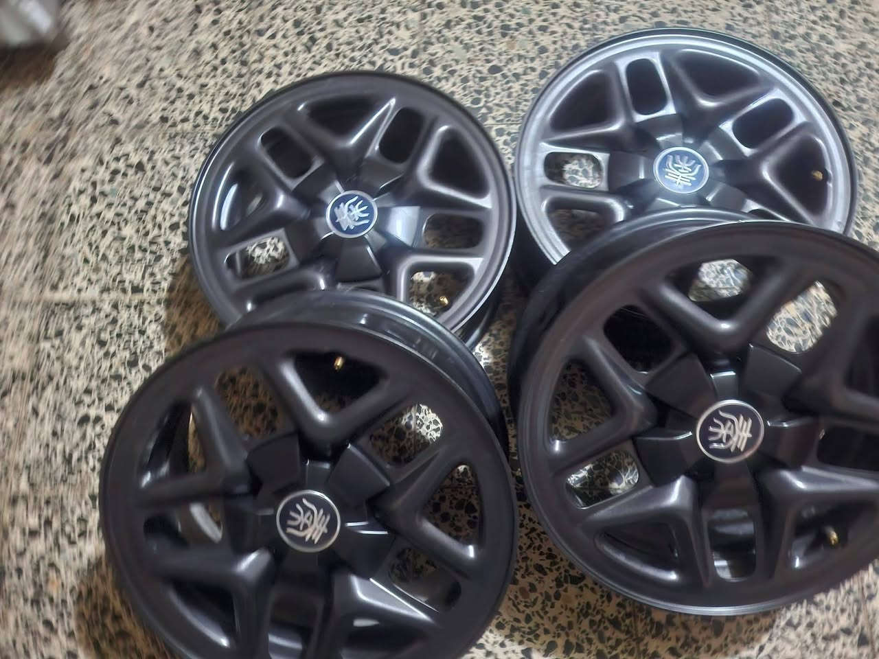 البيع المكان الدوره السعر 275 وهاذه رقمي ***********
