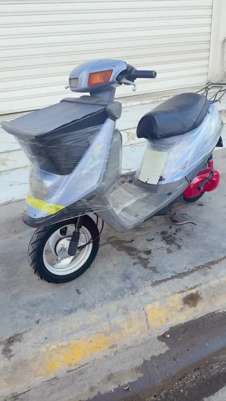 سلام عليكم. ياماها للبيع جديد تعال افحص الحد ماتقتنع بي دراجه صارلها عمر يمي بس مامحتاجها وريد ابيعها سعر ٣٠٠ وبيها مجال. عنوان كركوك حي العروبه ***********
