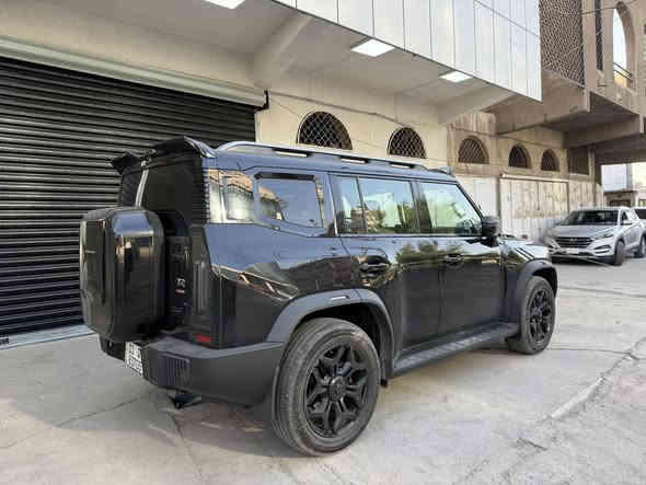 سلام عليكم 
جيتورT2 لون اسود داخل بيجي 
ماشيه ١٥ الف سياره كفاله عامه عليها اضافات بلوجكتر + جنح خلفي سياره جديده 
سعر ٣٩ مليون وبيها مجال 
***********
