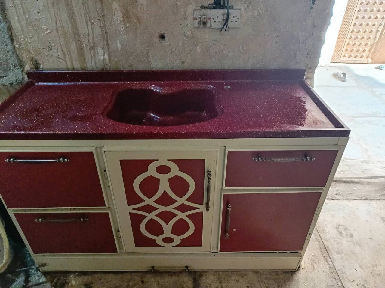 كاونتر ثلاث قطع تزقام درجه اولى سنك ماله مرمر السعر خاص راسلني وبالخدمه  ***********
