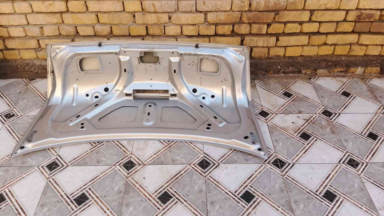 سلام عليكم بنيد وجنطه للبيع اصليات مو تجاري مكاني ناصرية سعره 175                 ***********
