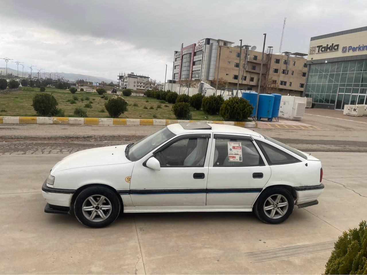 ئۆپڵ فكترا 
مۆدێل ١٩٩٢ 
ئارمی پلاستیكی سلێمانی 
مەكینە ١٨ 
بەشەرتی گێرومەكینەو
هەموو گیانی ئیش ئەكا 
سەیارەكە زۆرپاكەو مالی دۆستە و جایزە
سعری ٢٠ گەڵاو معامەلە 
*********** السليمانية, العراق
