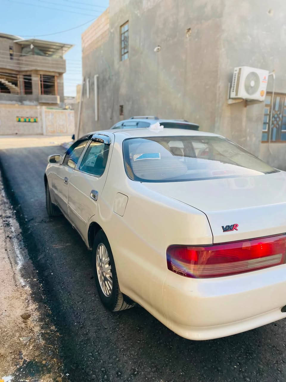 السلام عليكم سياره كرسته نفخ للبيع سياره جاهزه كير ومحرك جديد ونجي ناعم تبريد شغال تخم تاير جديد موديل 1995السياره موصبوغا عام جماليه سياره جاهزه حداده جديده السعر السياره 68بيه مجال قليل مكان البصره أبي الخصيب رقم ***********
