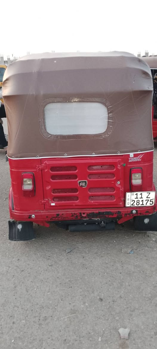 سلام عليكم تكتك موديل 18 مرقمه كامله رقم انكليزي بغداد تكتك خير من الله معمره كامله كبل الشارع تكتك نضيفه سعر 5250 بغداد مدينه الصدر ***********
