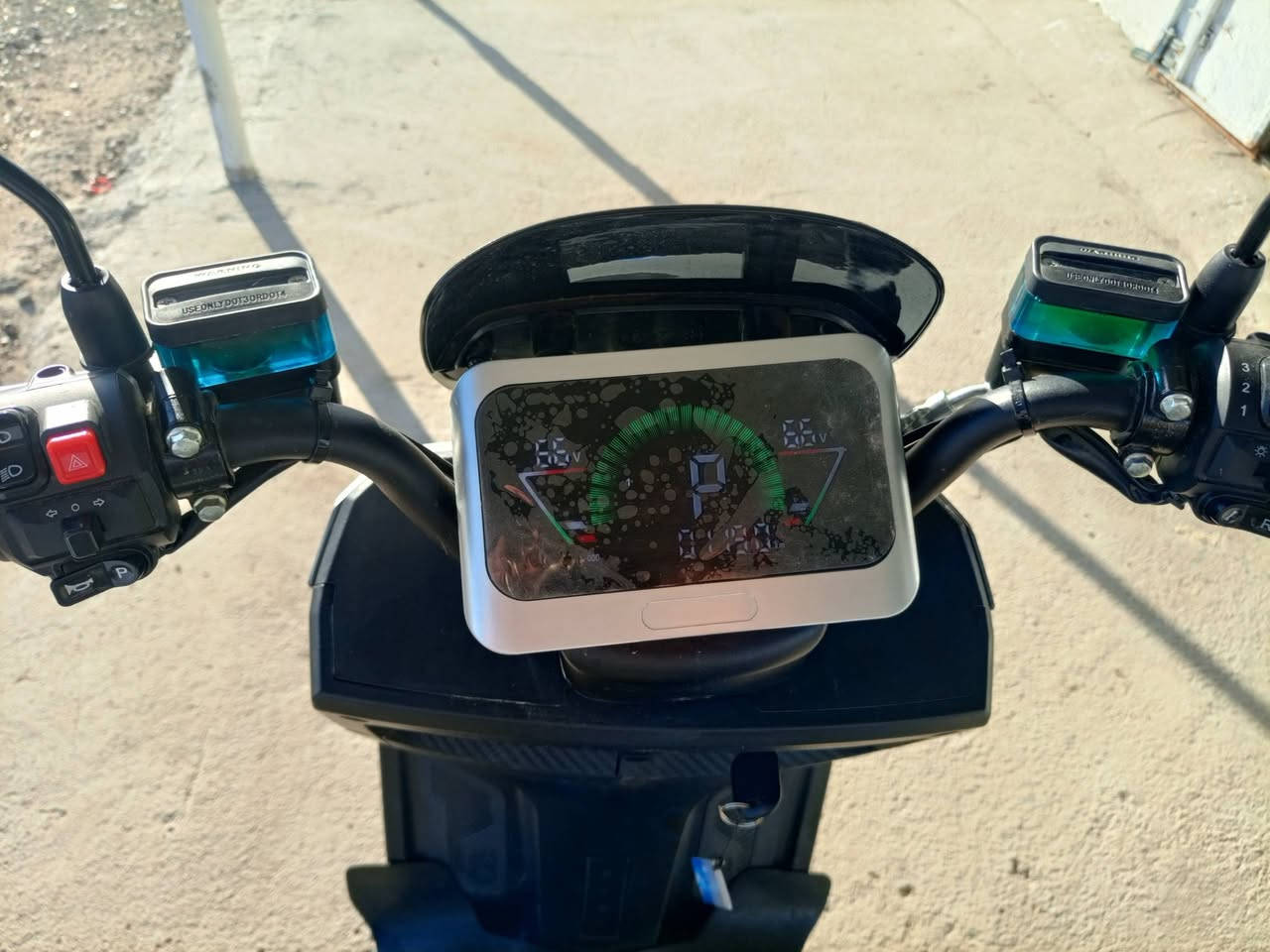 السلام عليكم دراجه شحن 
البيع جديده ماصار شهرين من ماخذهه السعر 750وبيهه مجال بصيط
عل فحص المكان بغداد الشعله ابراهيم ابن علي رقم الهاتف *********** بي واتساب ماامتواجد عل فيس
