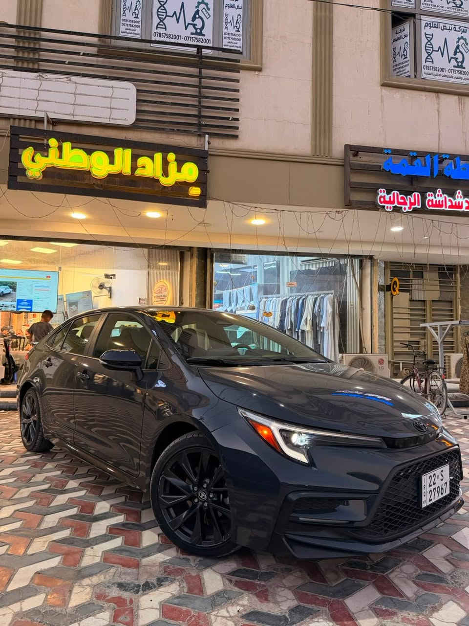 � للبيع | Toyota Corolla SE 2025 🚗
🎨الون اسمنتي مميز

✨ الفئة: SE
📍 العنوان: الدورة
❌ بدون إيربگ

أبرز المواصفات:
✅ محرك 2.0 لتر Dynamic Force
✅ ناقل حركة CVT مع 10 سرعات وهمية
✅ نظام تشغيل ذكي (Smart Key) مع زر تشغيل
✅رادار جانبي 
✅رادار امامي
✅ شاشة لمس 8 إنج مع دعم Apple CarPlay و**Android Auto**
✅ كاميرا خلفية
✅ جنوط رياضية ألمنيوم 18 إنج
✅ مصابيح LED أمامية وخلفية
✅ مثبت سرعة
✅ مكيف أوتوماتيك
✅ مقاعد رياضية بتطعيمات قماش
✅ مقود جلد متعدد الوظائف
✅ شاحن USB Type-C
✅ نظام فرامل ABS مع توزيع إلكتروني EBD
✅ نظام الثبات الإلكتروني VSC
✅ نظام مراقبة ضغط الإطارات TPMS

💥صبغ جاملغ ايسر مع ربع بنيد صبغ
🤐ماشيه 6000mil

📞 للتواصل: ***********

📍 العنوان: الدورة

ملاحظة: السيارة بدون إيربگ،
