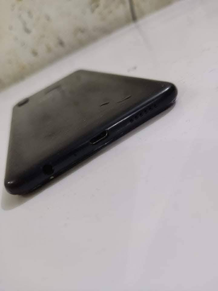 السلام عليكم  موبايل A10s للبيع استعمال قليل صوت عالي لون اسود بصمة صبع و وجه كامرة دقة متوسطة كامرتين امامية وكامرة خلفية أو مراوس حتلو اطي فرق مكان ديوانيه مركز


**إذا كنت صاحب هذا الإعلان وتريد حذفه لأي سبب، رجاءا أرسل رسالة إلى الدعم الفني**