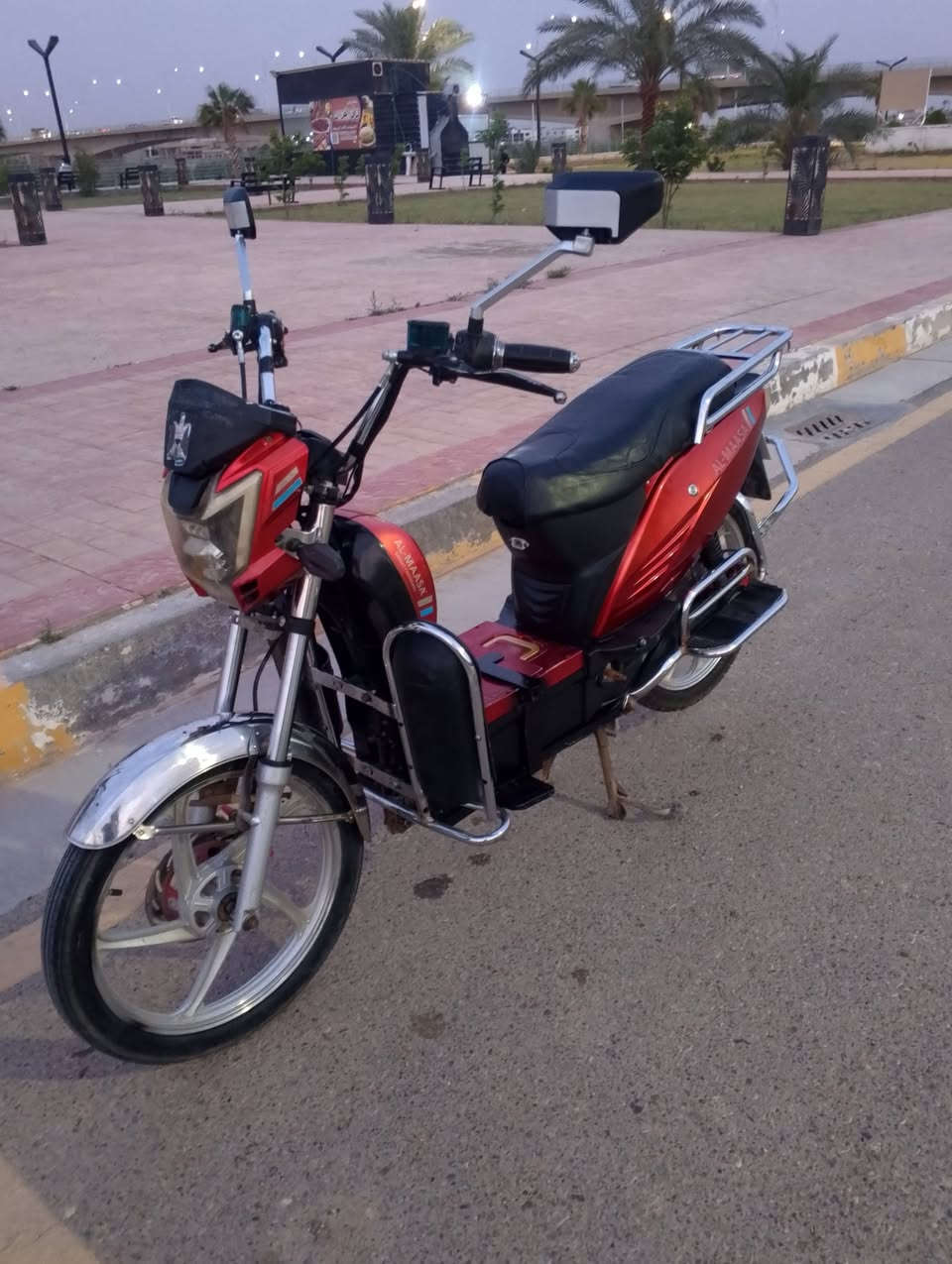 دراجه هارلي للبيع سعر 400وبيه مجال للشراي بطاريات تخم جديد عل فحص وان ميعجبك افحص للستفسار ***********.  ***********
