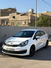 للبيع كيا ريو ٢٠١٧ رقم شمالي رقم وسنويه وهزه كله  جديد شاشه كامره دوار...