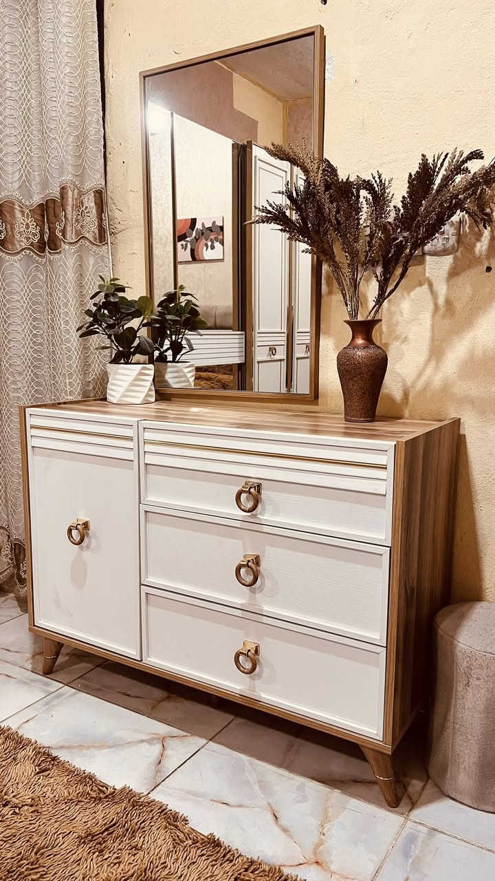 غرفه تركيه مودرن نظيفه جدا  ١٠ قطع للاستفسار الاتصال عالرقم ‭٠٧٧١ ٣٧٧ ٩٠٠٢‬
