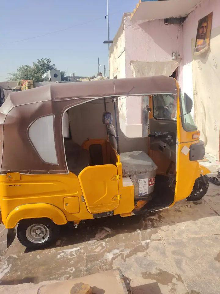 سلام عليكم تكتك البيع ٢٢شهر ١١مضلع *********** كفاله بس خيسات معمره المكان غراف
