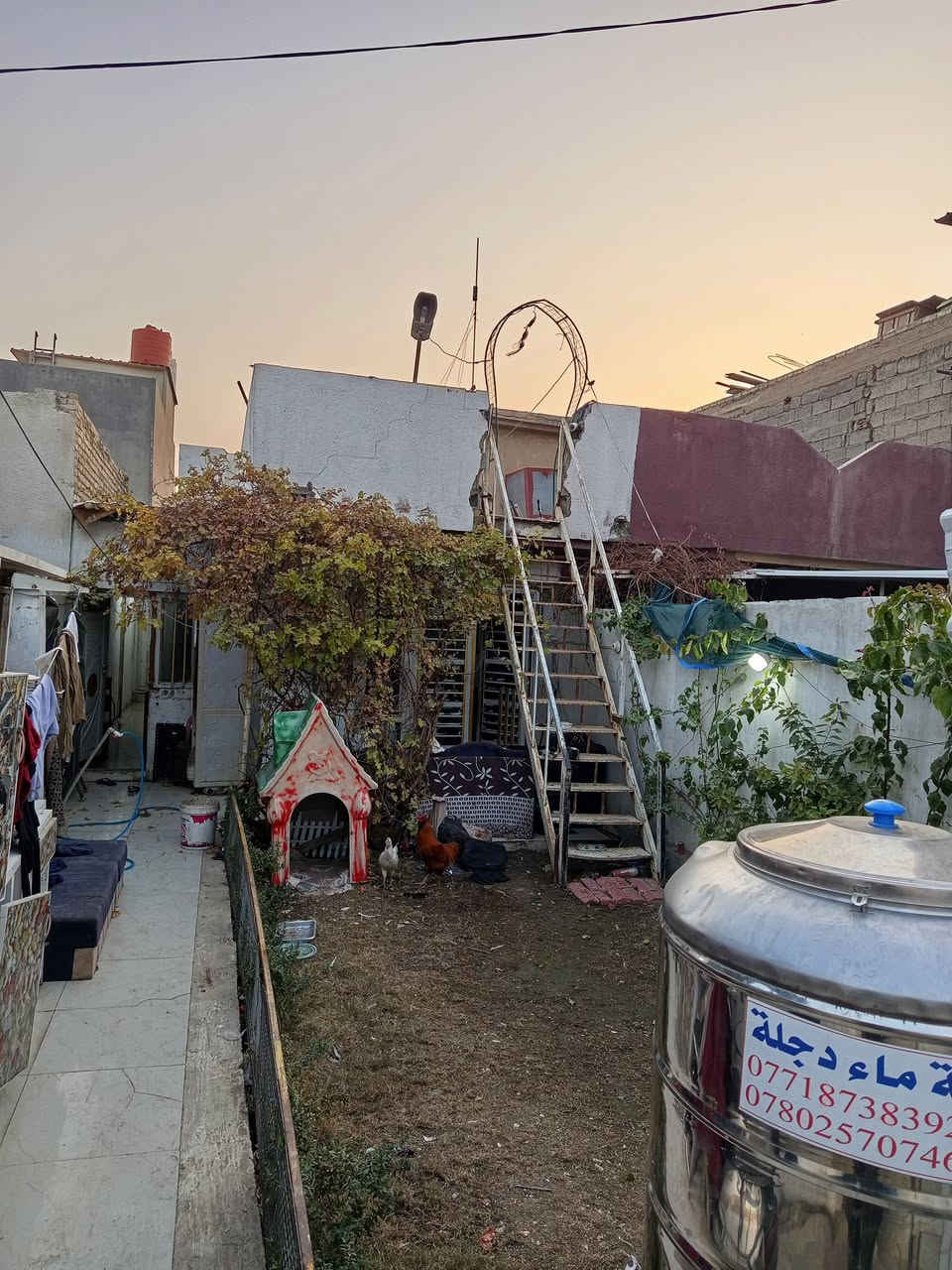 اسلام عليكم ورحمه الله وبركاته اخواني بيت المساحه 102العنوان بغداد الصليخ خلف معارض  الجبهه 6مترالئرض تابعه الماليه
ومفوضه بل بلديه العضميه على التمليك 
كهرباء ماء فاتورت كهرباء فاتورت ماء 
السعر المطلوب 47مليون مجال قليل 
***********
