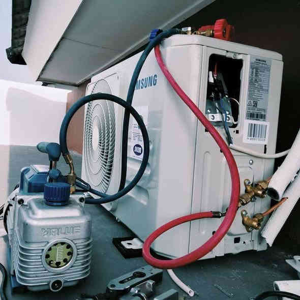 ورشة النمور الفنيه المتنقلة لصيانة اجهزه التبريد والتدفئه
عندك سبلت عطلان لا تحتار اتصل 📞والصيانه داخل بيتك او في مكان الورشه  وانسب الاسعار ولا تفكر بالتصليح الممل نصلكم أينما كنتم
🤔نصب السبالت بضمان التنصيب 
🤔فتح وغسل جميع انواع السبالت بضمان جوده العمل
🤔ليك وصيانه موقعين ولا تحير جميع انواع السبالت والمكيفات بضمان العمل
🤔كابسترات اصليه
🤔شحن غاز فرنسي وبضمان مفتوح 
🤔إلغاء مجمع الدفتئه بحرفيه ممتازه وجيده مع الضمان مفتوح
🤔 توجد لدينا أدوات احتياطيه لجميع انواع السبالت
للاتصال والمراسله ع المازنجر او الواتساب  ع الرقم التالي الاثير   العنوان الصويره حي العسكري شارع حكمت مجاور الملعب الخماسي..
***********

📲 بادارة انمار الخفاجي
