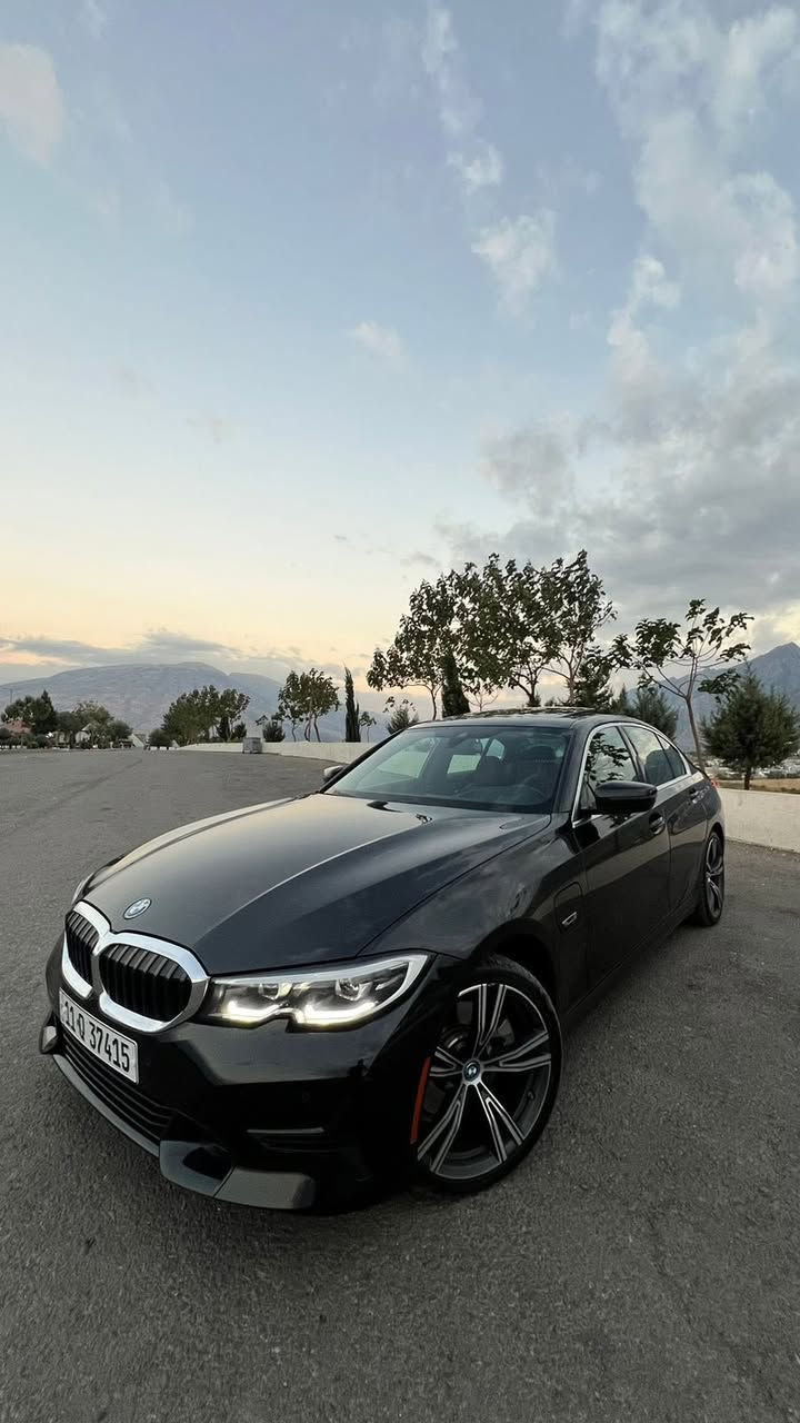 BMW
رقم بغداد تحويل ثاني يوم 

الموديل: 2022

الفئة : 330e

النظام : هايبرد+كهرباء(شحن)+بانزين

الضرر 3 قطع بدون ايرباك 

عداد المسافات 69 الف كيلو (قابل للزيادة)

سيرفس كامل على السيارة بدون نقص اي شي والصيانة كلها بمركز منتظر اوتو

تخم تاير جديد 

عليها تغليف ppf ضمان 10 سنوات

المواصفات: - فتحه + بصمه + داتو شو + داخل احمر + رادارات+انارة داخلية

للأستفسار واتساب 
***********

السعر 29,000$ 
ومجال بسيط بي
