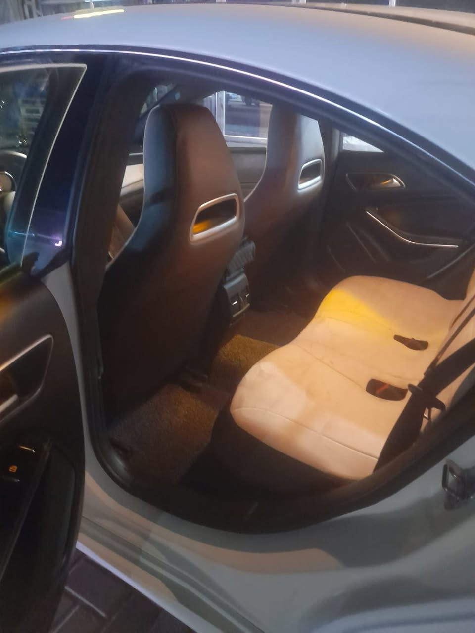 مرسيدس بنز CLA250 2018 وارد ياباني السياره خير من الله حجم المحرك: 2000 سي سي (4
سلندر، بنزين، توربو)
دفع أمامي (توويل)
• السيارة بيه جاملغ صبغ فقط
• عداد المسافة: 80 ألف كيلومتر
• بحالة جيدة، بدون أي أعطال، لا تحتاج
لأي مصاريف.
• المحرك وناقل الحركة (كير) بحالة
ممتازة،
AMG كتات •
• داخلية بيج مميزة
AMG ويالة •
• شاشة كبيرة
• رادار أمامي و جانبي
• داخلية سوداء جديدة
• نظام التوقف والانطلاق الأوتوماتيكي
(أوتو ستوب، أوتو هولد)
• شفرات تبديل السرعة على المقود
Harman Kardon نظام صوت •
• حساسات ركن
• كراسي جلد
• كراسي مدفاة
• كراسي مع ذاكرة ضبط وضعية الجلوس رقم بغداد مميز مكان السيارة كربلاء رقم ***********  ‭٠٧٧٣ ٠٠٤ ٤٥٢١‬ سعر 175 وبيه مجال
