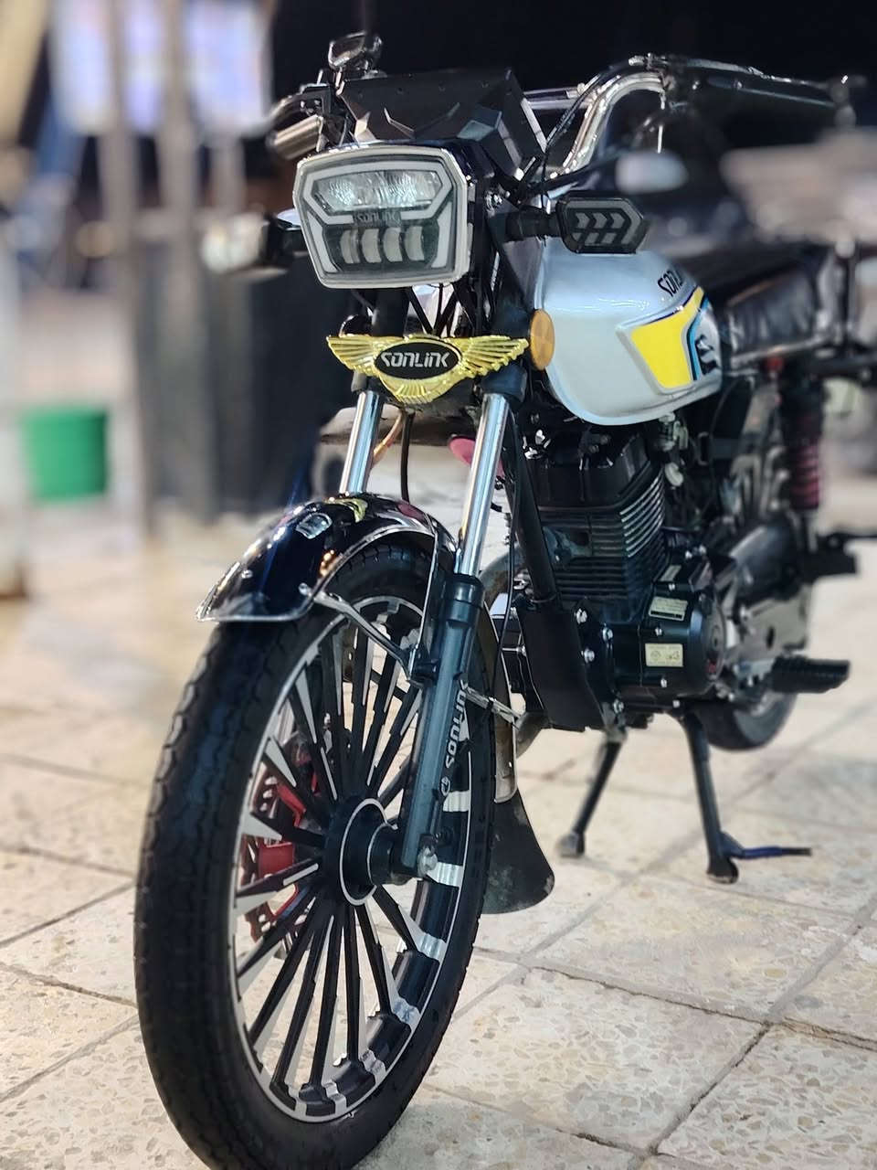 سلام عليكم دراجه سونك موديل 2025 كفاله عامه مكينه 200 ضاغطه وزنجيل دراجه كلشي وأضح كبال عينك مكاني سكندريه الحصوه للاستفسار *********** سعر 825 بيه مجال كلش بسيط
