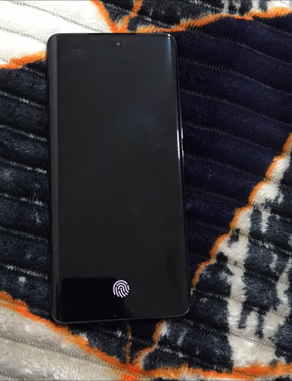 السلام عليكم 
جهاز HONOR X9C ذاكرة 256 رام 12 جهاز جديد صارلي اربع ايام من مشتري جهاز بعده مامستخدم سعره ٣٨٠ وبي مجال / مكاني حله المهندسين/ ***********
