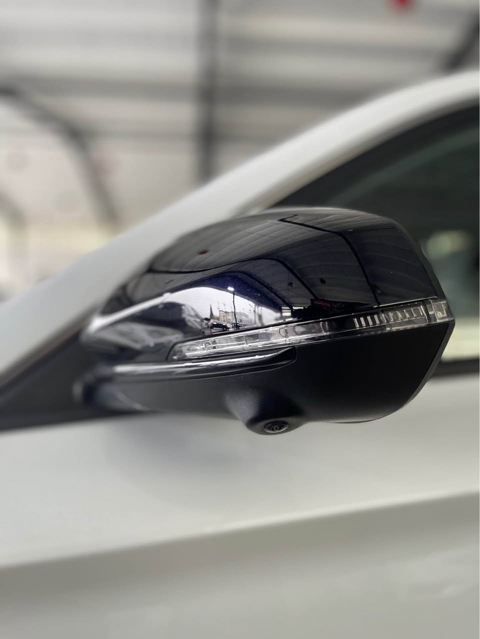 دۆنگ فینگ شاین مۆدێل ٢٠٢٥ فوول مواسە فات ٦ ساڵ زە مانی شە ریکە مواسە فات بە سمە لید ی ناو عه ته ر وويل و ده سك و باڵ رە ش وویل رە شی حە جم ١٧ کامێرا ٣٦٠پلە راداری خە تی جادە و راداری ئاوێنە گێچ ئە لکترۆنی و شاشە ئایپات و برێک هۆڵد سڵاید مە کینە ١٥ ی تۆربۆ تە نها ٤٠٠٠ کلم ڕۆشیووە بۆ سیعر په يوه ندي بكه به ژمارە تە لە فۆنی *********** السليمانية, العراق
