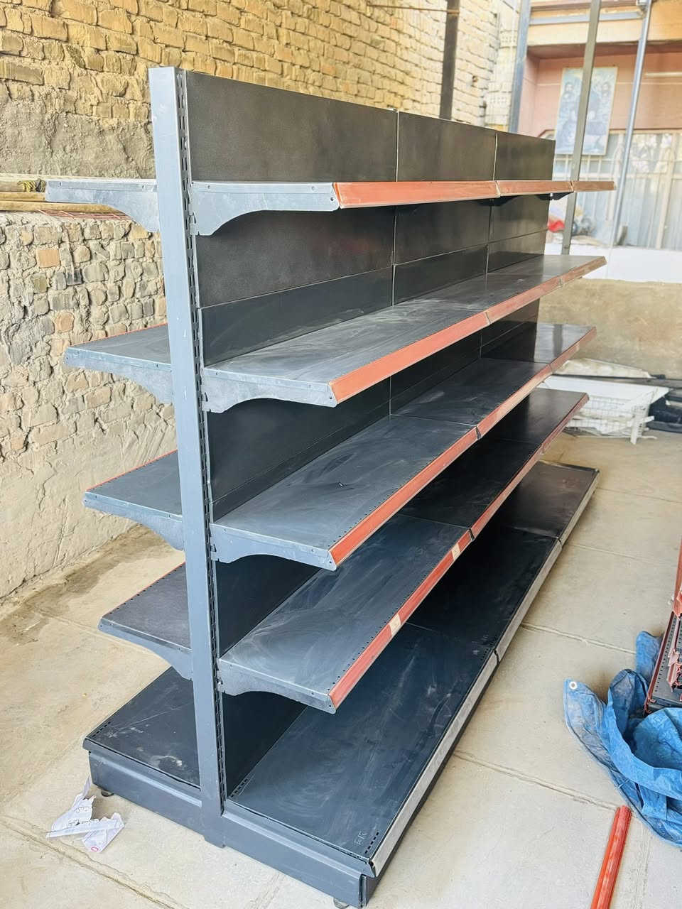 عارضات للبيع ثنائي سلايت تركي 🇹🇷ورفوف وسطي تركي 🇹🇷مستعمل اخو جديد نضافه 💯 الشراي يتصل *********** مكاني بغداد
