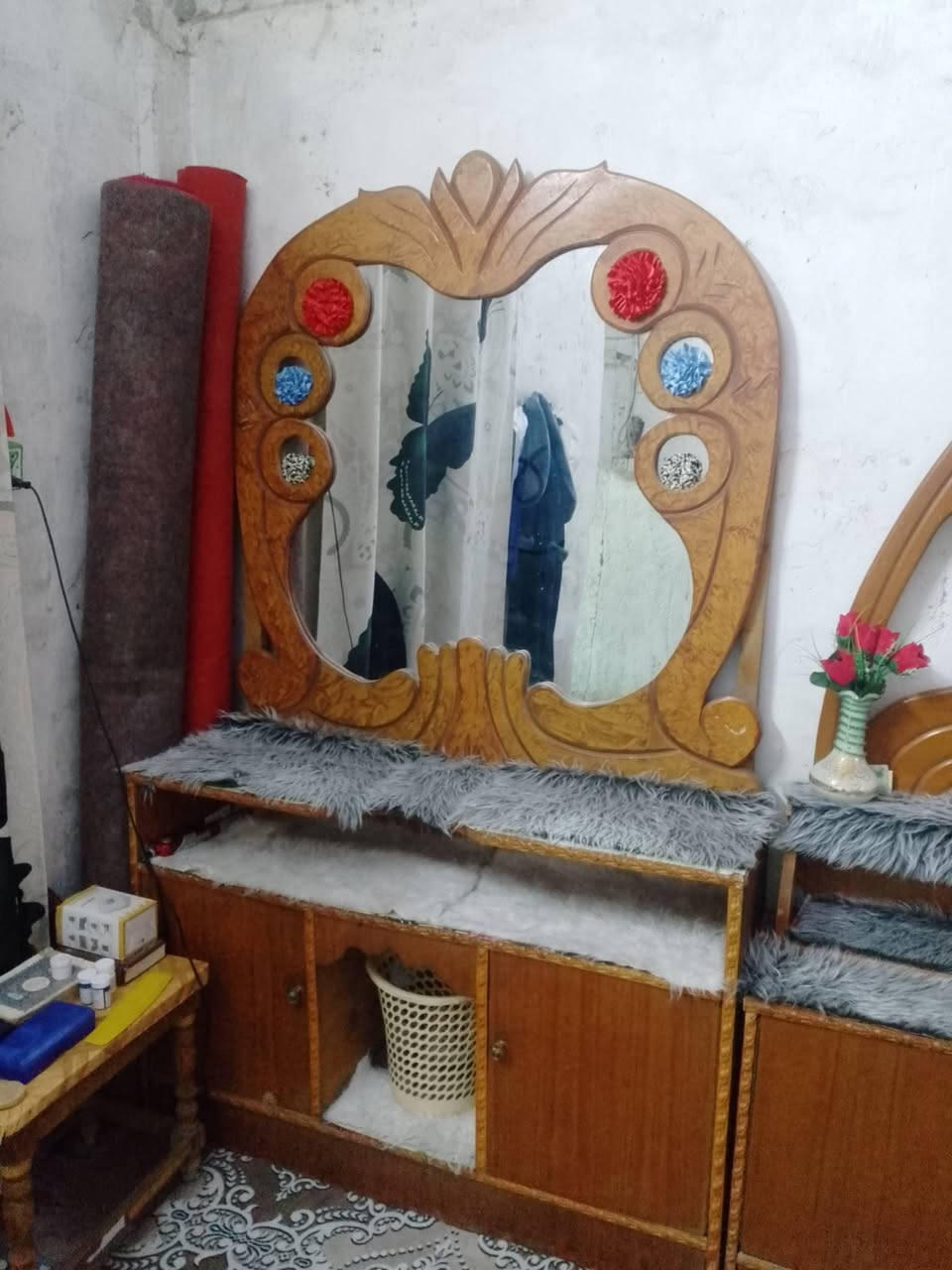 السلام عليكم غرفه اخشاب مستعمله جاهزه كل نقص ما بيها بغداد ***********
