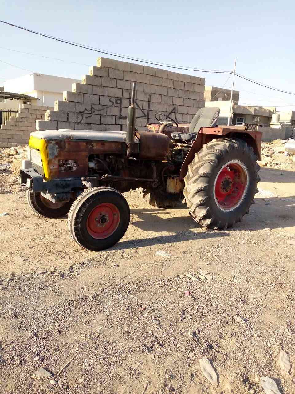 مكينه عنتر 89وراهه مقطوره كامله ماطور وصونده 25متر المكان كركوك ***********
