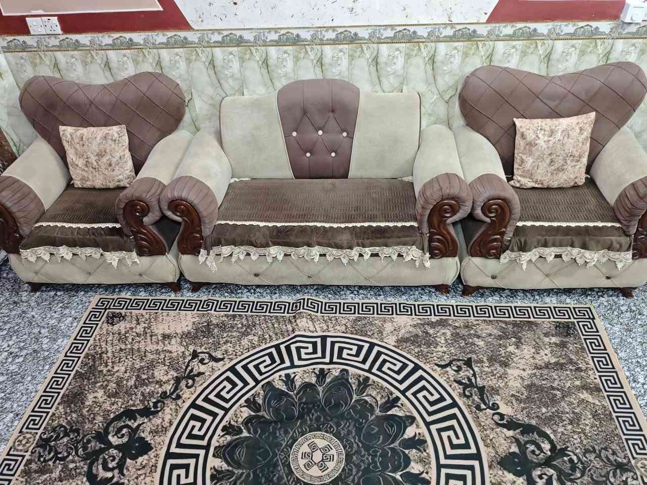 السلام عليكم تخم عشر مقاعد السعر 275الف وبي مجال مكاني العبيدي خلف البنزين خانه الي صايره مقابيل جامع العبيدي ***********
