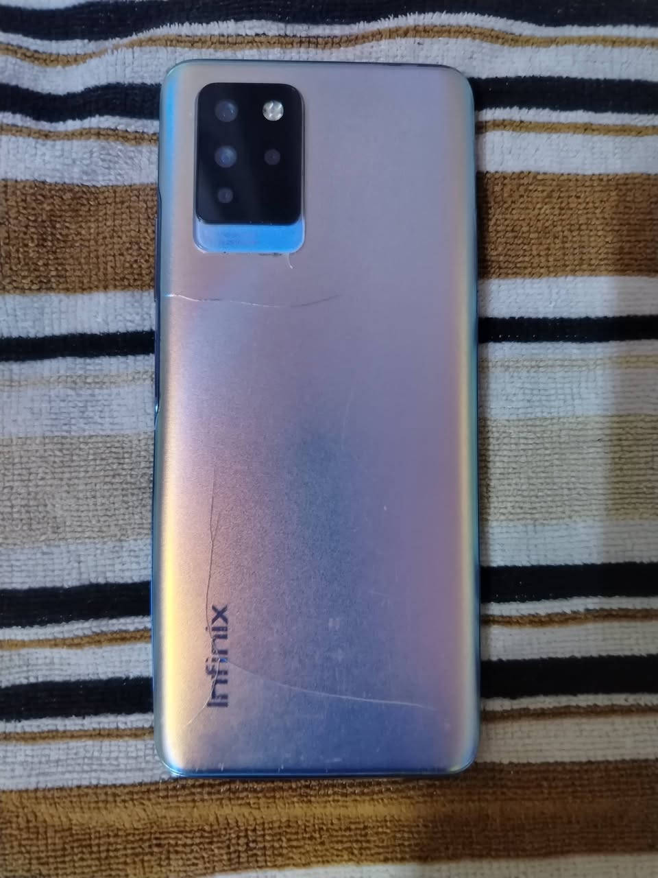 سلام عليكم عندي هذه الموبايل اسمه هوت10للبيع ذاكرته256ولرام8جهاز شرط مابي عيب فقط الضهر بي فطور شرط مامفتوح سعره80وبي مجال للشراي والشراي يجي خاص مستعجله عل بيعته


**إذا كنت صاحب هذا الإعلان وتريد حذفه لأي سبب، رجاءا أرسل رسالة إلى الدعم الفني**