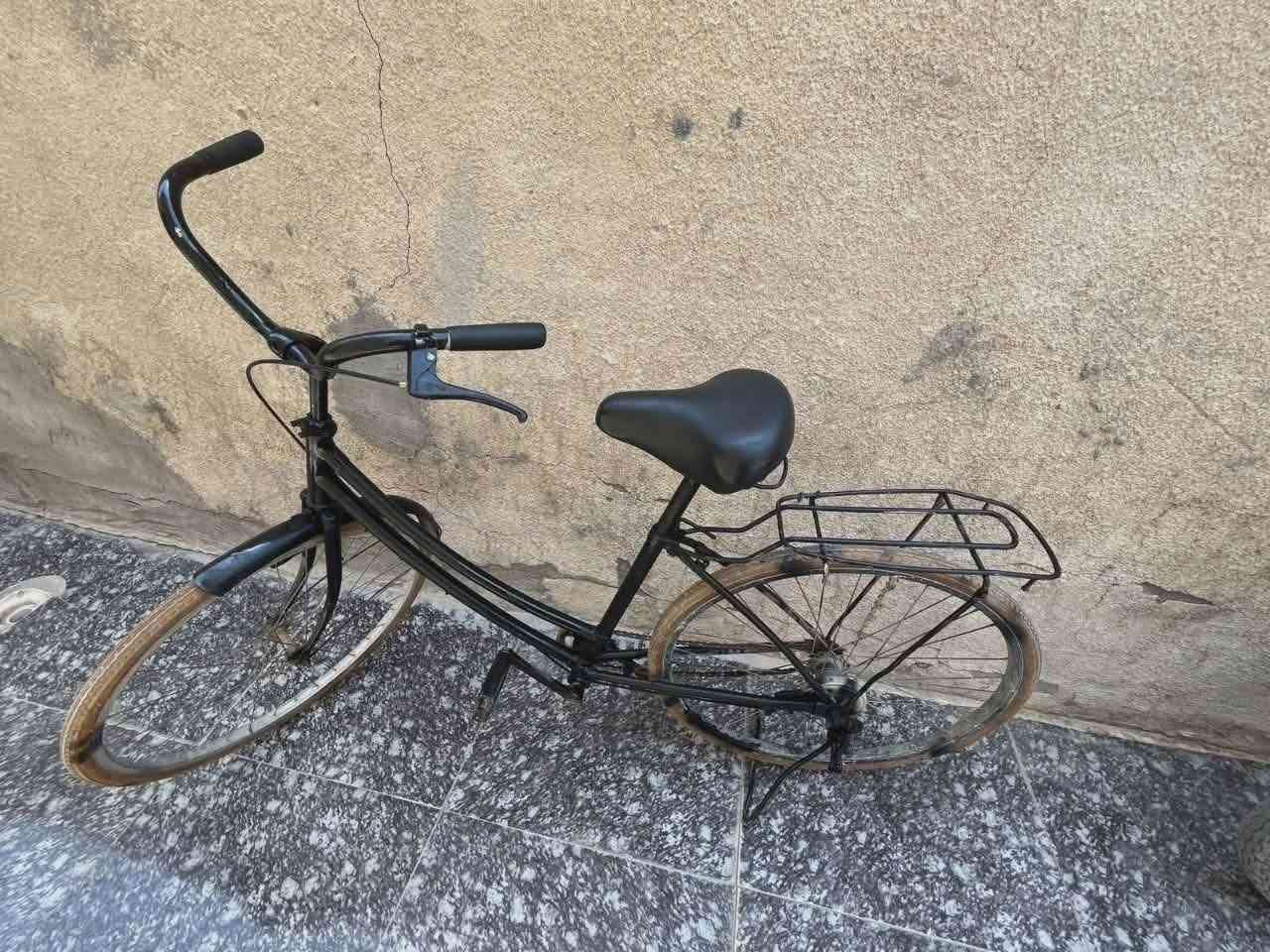 للبيع سعر ٣٥ وبي مجال قليل


**إذا كنت صاحب هذا الإعلان وتريد حذفه لأي سبب، رجاءا أرسل رسالة إلى الدعم الفني**