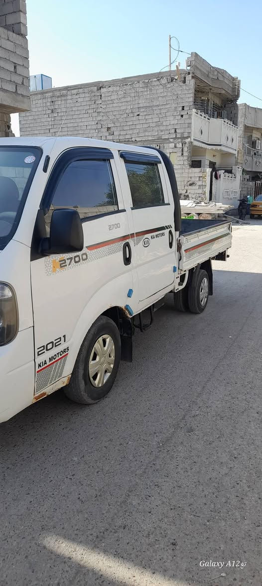 السلام عليكم كيه حمل دبل قماره موديل ١٤ رقم واسط بسمي شرط تحويل ٢٧٠٠ بلاد سياره خير من الله مكينه كير اكسل تخم تاير جديد باتري جديد بيه بس الدوسات الباقي بلاد  السعر ١٢٥ وبيه مجال  للطيبين مكان بغداد رصافه  رقم تليفون ***********
