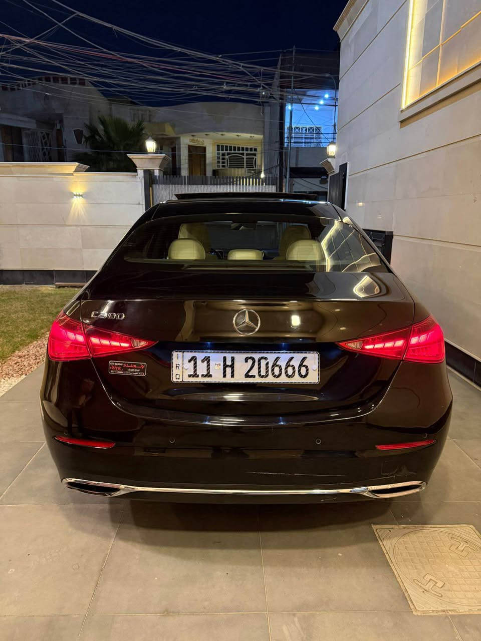 مارسدس ٢٠٢٢ 
C300 
وارد امريكي 
حادث دعاميه خلفيه ورصعه بل جاملغ الخلفي 
مكفوله كفاله عامه من الصبغ والتبديل فقط بارد بل جاملغ 
داخل ابيض 
٤ كامرات 
بانوراما 
السياره كلش جديده 
ماشيه ٤٠ 
مكان السياره بغدا الكراده ٦٢ 
السعر جداً مناسب بل نسبه لخواتها 
للاستفسار *********** بغداد, العراق
