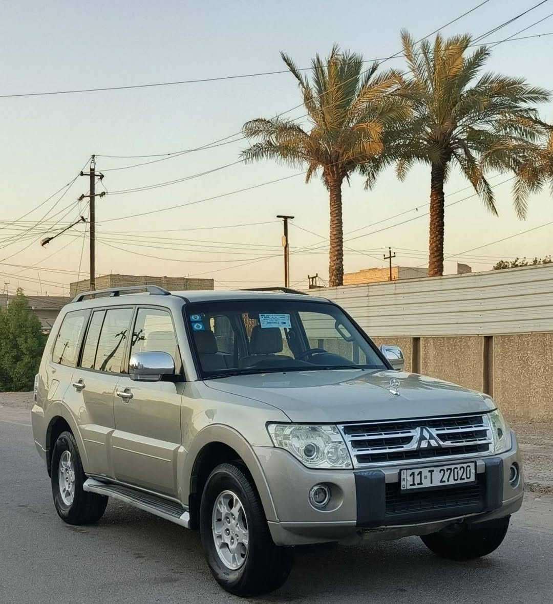 ‏سلام عليكم ، باجيرو موديل 2009 خليجي لون ذهبي سياره مكفوله كفاله عامه مكينه كير مكفولات مكينه 6سلندر 3000 المرغوب سبعة راكب ثلاث قطع تبريد مركزي  ثلج السياره جاهزه فور ويل 4X4 أشاير بل مري نيكل يدات نيكل شاشا ايباد كامره خلفيه حساسات خلفيه صدر امامي خلفي جديد طخم تأير شاده جديد ،رقم بغداد دولي هزه جديده بسمي .تحويل مباشر .السعر 121وبيها مجال بسيط الإتصال.***********مكان  بغداد
