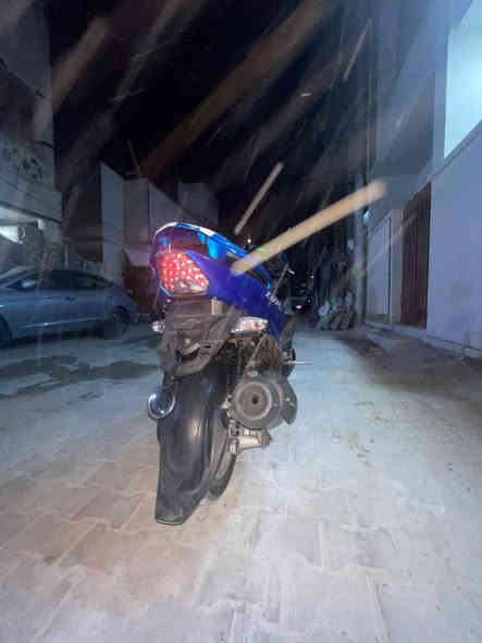 دراجه جي تار للبيع موديل 2014 الدراجه مكينه كفاله خارج نضافه 80 /100 كفرات بيها شخوط ادراجه شلعه ومعدل تخبل عداد تلث الاوان ماشيه 23 الف دراجه مال رمبه السعر مليون وميه المكان بغداد الحريه لاستفسار على الرقم بي واتساب ***********
