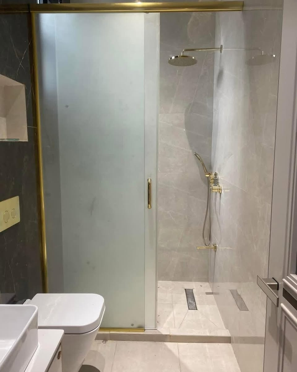 تنفيذ اعمال الزجاج للبيوت والمحلات 
يوجد لدينا كافة اعمال الزجاج والمنيوم 
واجهات محلات 10 ملم 
شبابيك 
ابواب المنيوم 
كاونترات 
ثوابت 
شاور حمام 
السماوه مدخل الصياغ من جهه الخناق هاتف 
‭0783 249 0820‬
***********
